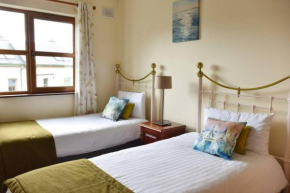 Dingle Central Apartment